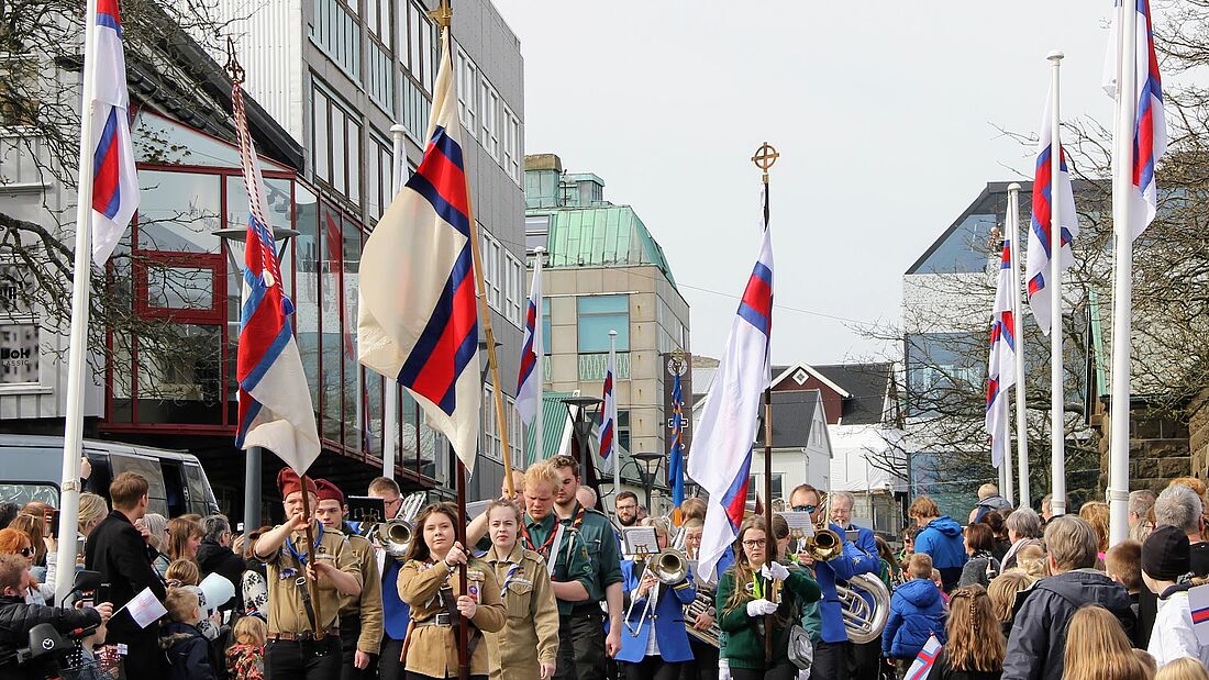 Síðan 1947 hevur verið skipað fyri flaggdagshaldi í Havn